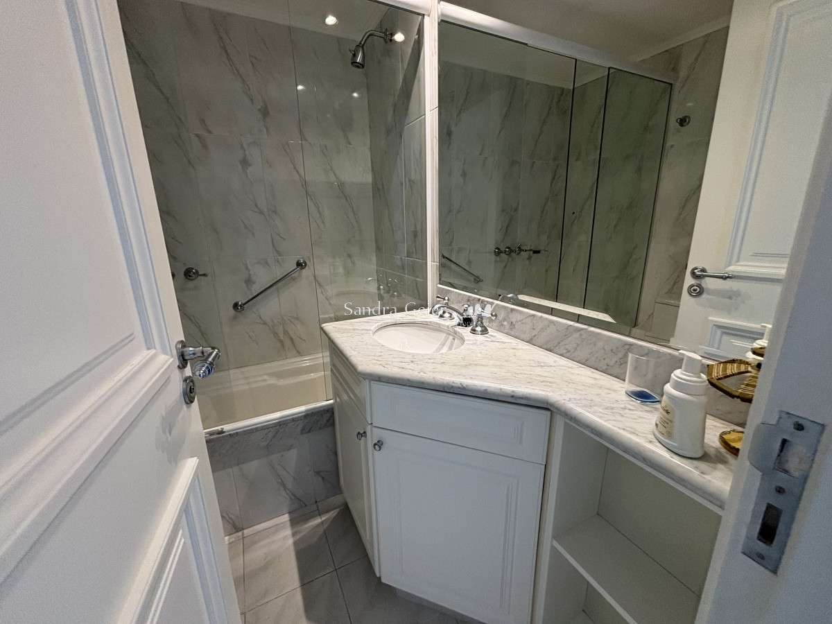 Apartamento ID.321 - MILLENIUM TOWER ESQUINERO EN ALQUILER