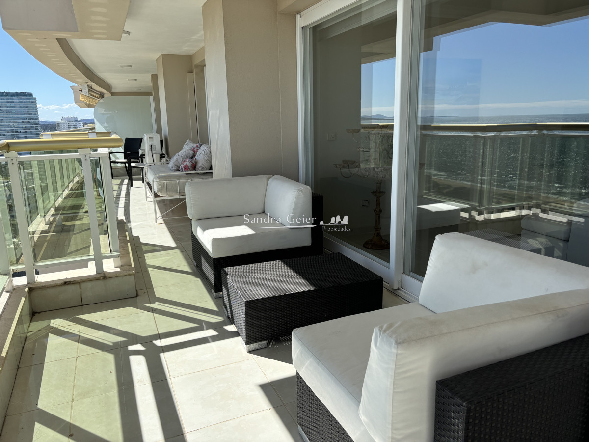 Apartamento ID.2777 - VENTA  MANSA LE JARDIN MANSA PRIMERA FILA UNIFICADO CENTRAL
