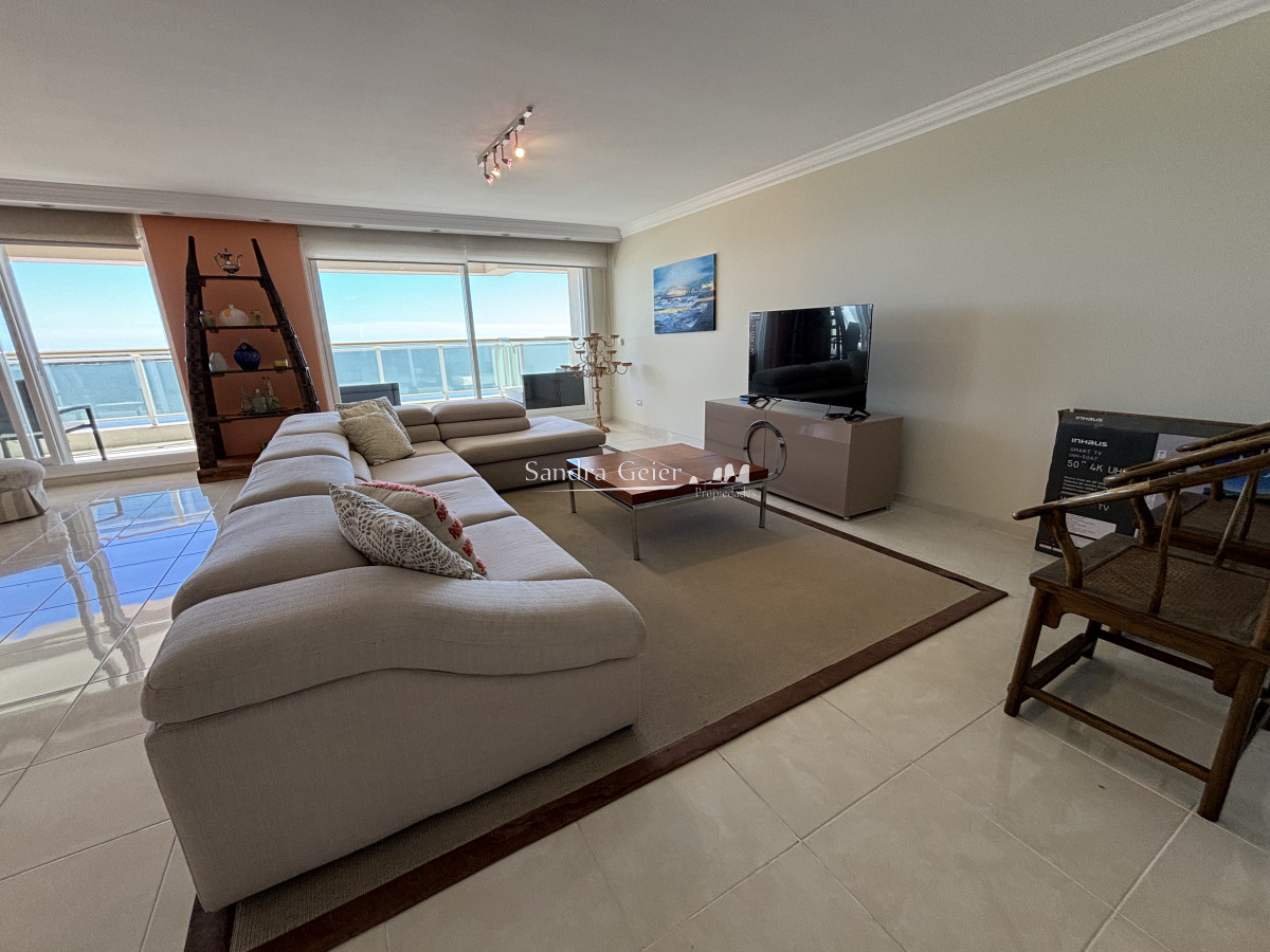 Apartamento ID.2777 - VENTA  MANSA LE JARDIN MANSA PRIMERA FILA UNIFICADO CENTRAL