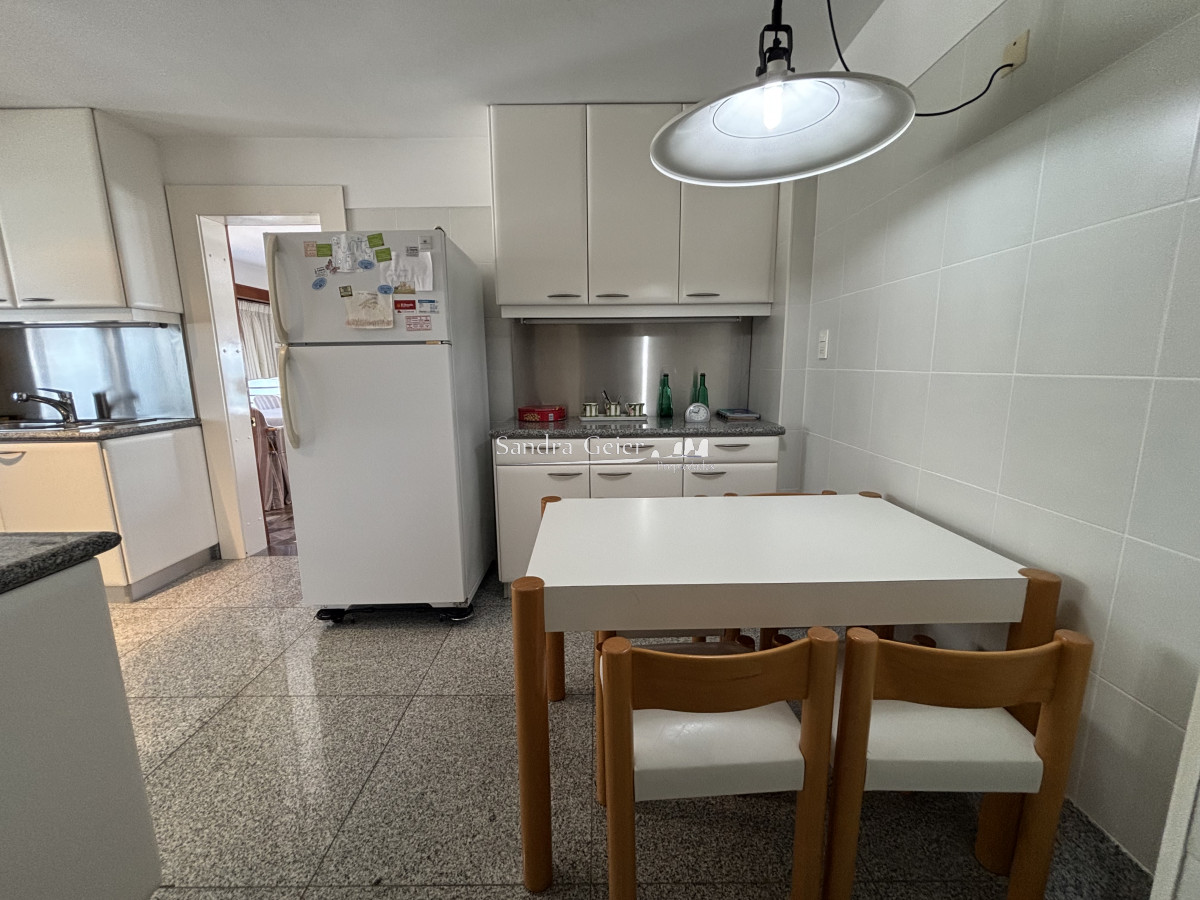 Apartamento ID.3140 - VENTA EN EXCLUSIVIDAD MALECON MANSA FRENTE AL MAR