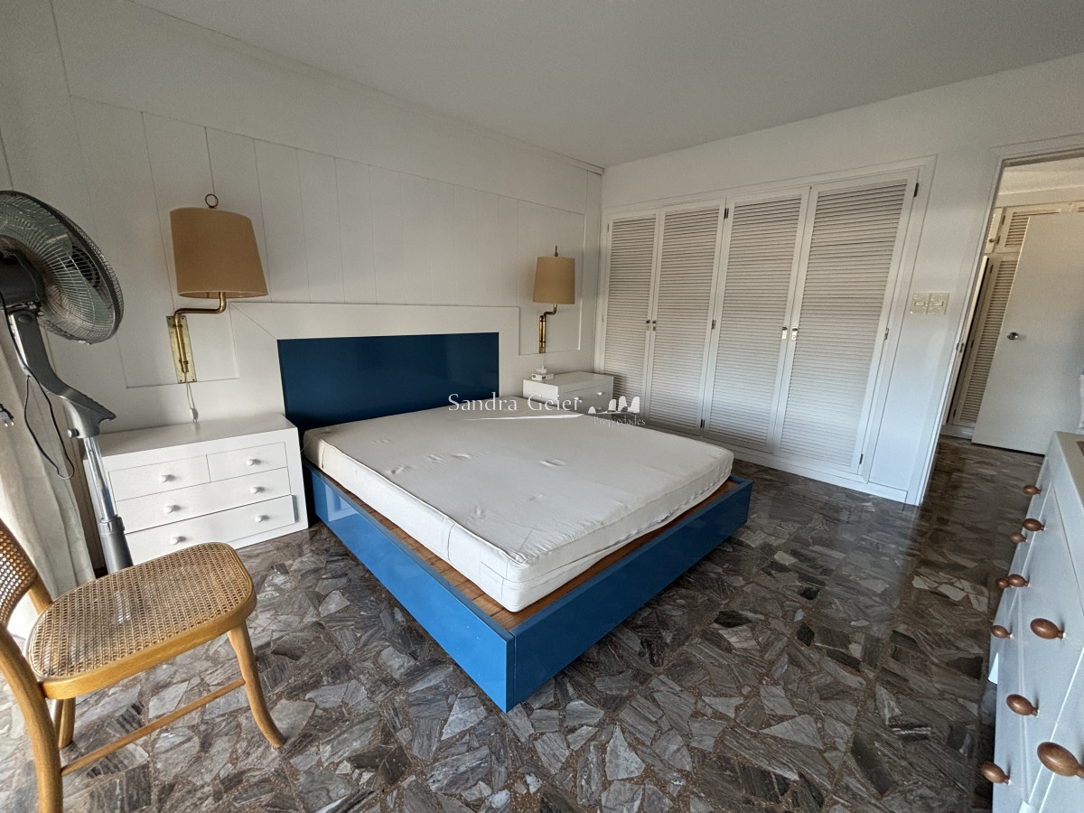 Apartamento ID.3140 - VENTA EN EXCLUSIVIDAD MALECON MANSA FRENTE AL MAR
