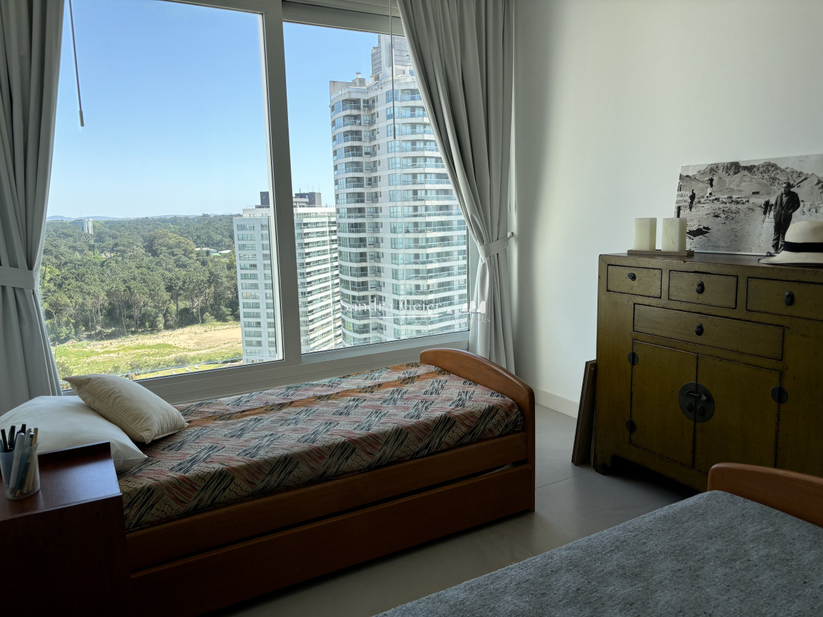 Apartamento ID.2760 - VENTA PISO ALTO TORRE LE PARC III BRAVA PRIMERA LINEA FRENTE AL MAR 