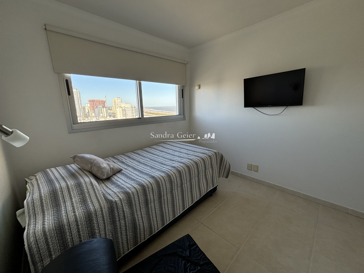 Apartamento ID.218 - AV. CHIVERTA EXCELENTE ALTURA Y ORIENTACION