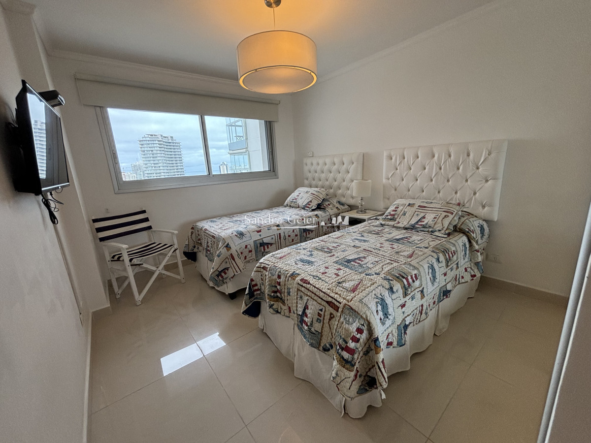 Apartamento ID.830 -  VENTA MIAMI BOULEVARD  TORRE I PISO ALTO AL FRENTE