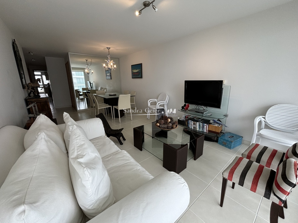 Apartamento ID.2582 - SEASONS TOWER VENTA  MANSA PEGADO A ENJOY CONRAD HOTEL