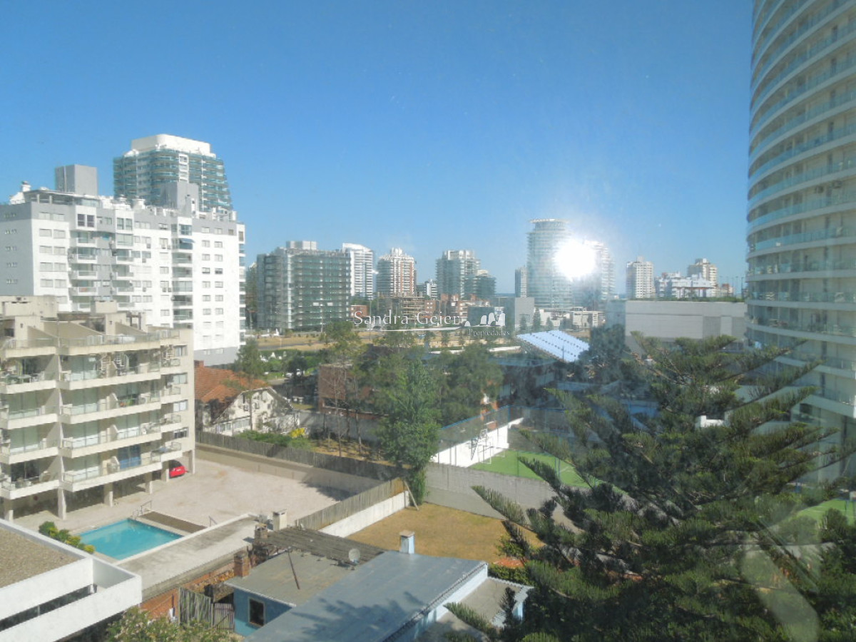Apartamento ID.1145 - MANSA UNA CUADRA DEL MAR