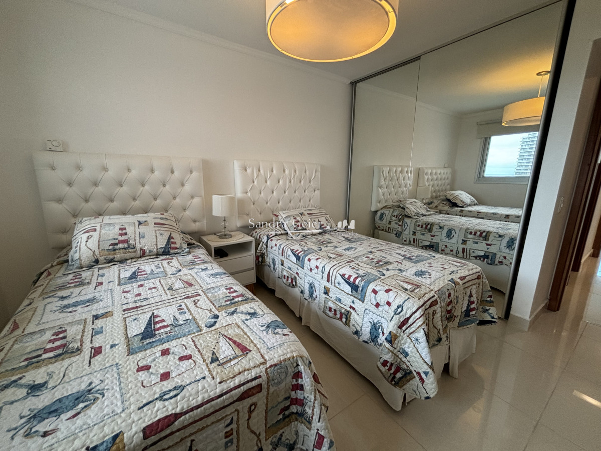 Apartamento ID.830 -  VENTA MIAMI BOULEVARD  TORRE I PISO ALTO AL FRENTE