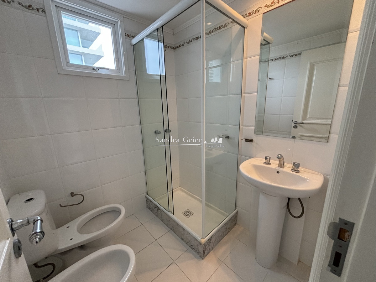 Apartamento ID.321 - MILLENIUM TOWER ESQUINERO EN ALQUILER
