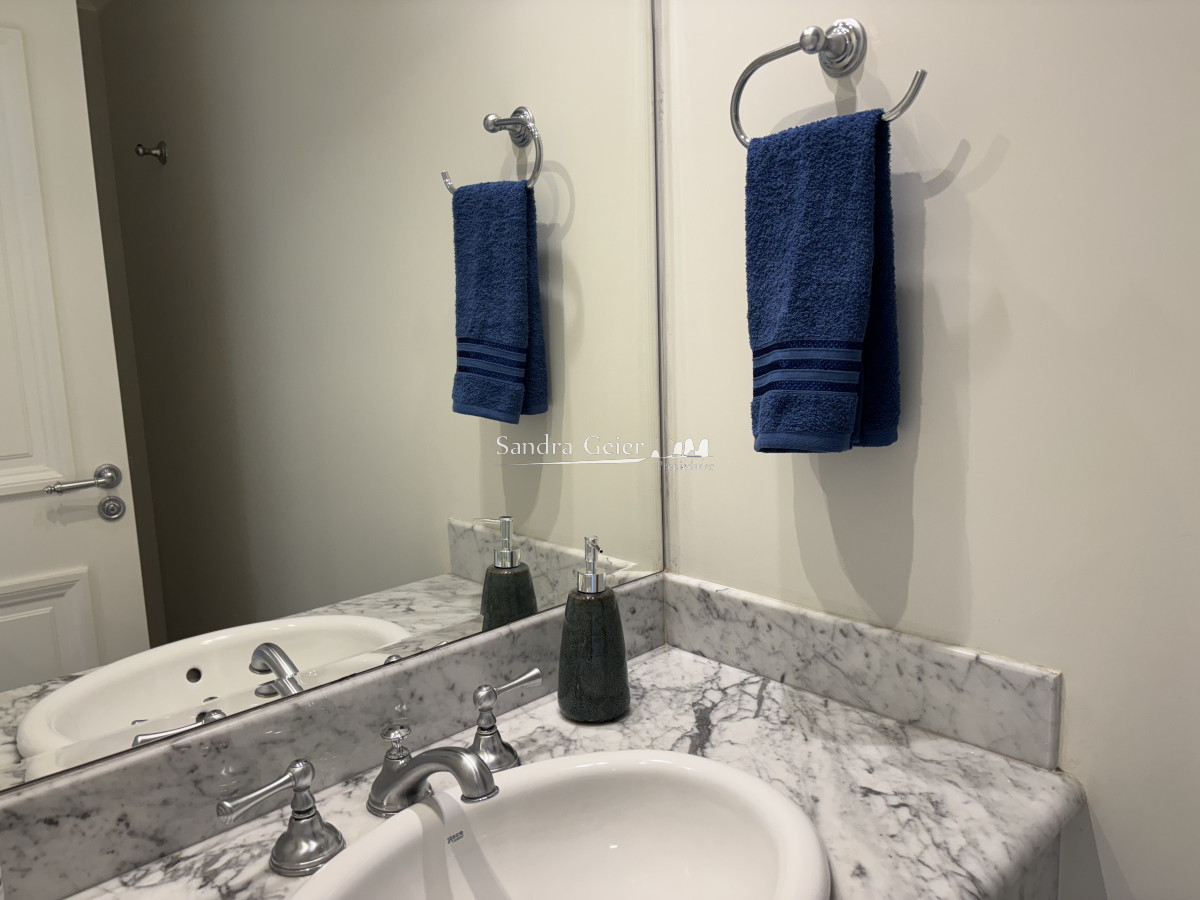 Apartamento ID.1011 -  venta MILLENIUM TOWER mansa frente al mar tres suites y dependencias