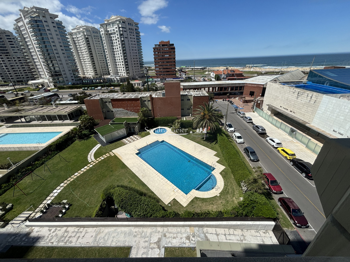 Apartamento ID.3140 - VENTA EN EXCLUSIVIDAD MALECON MANSA FRENTE AL MAR