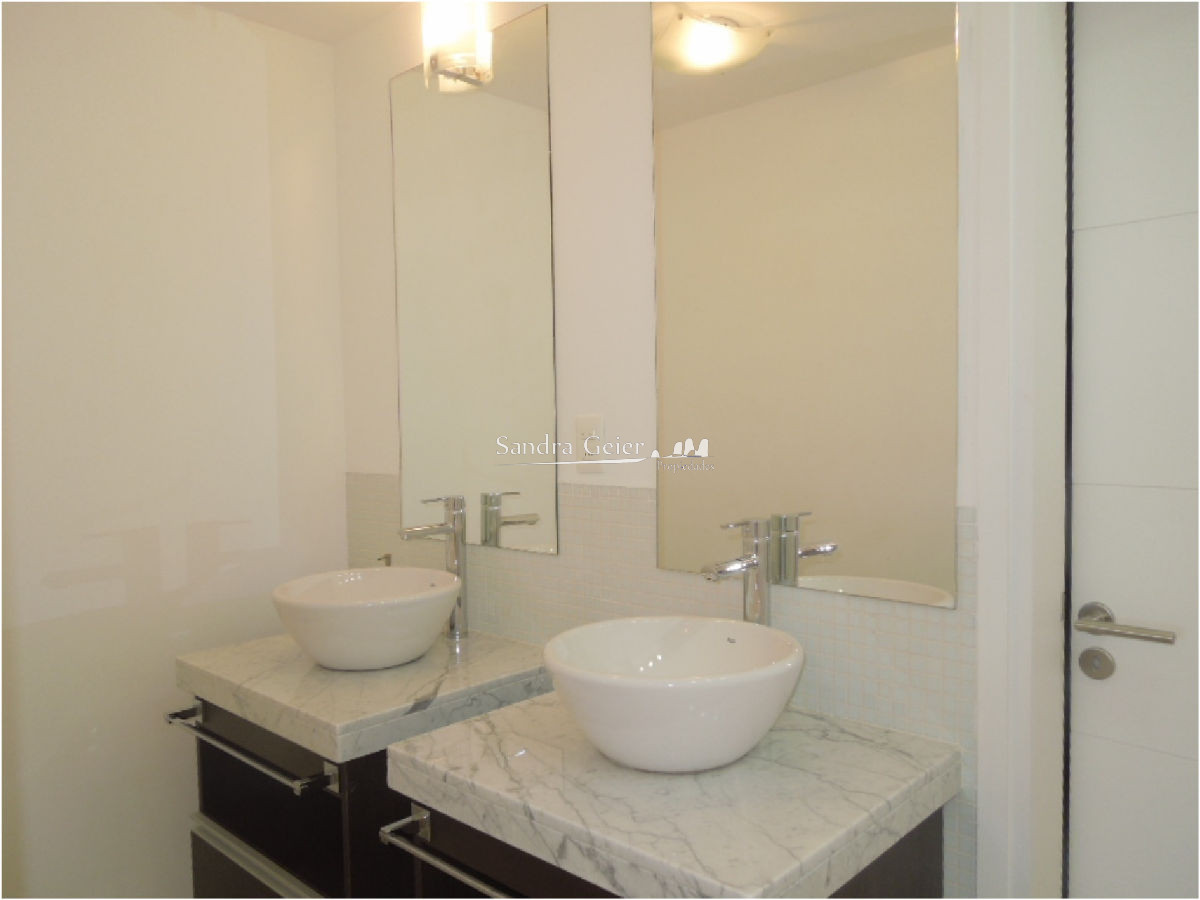 Apartamento ID.1037 - EXCELENTE VISTA AL MAR. COMO PRIMERA LINEA
