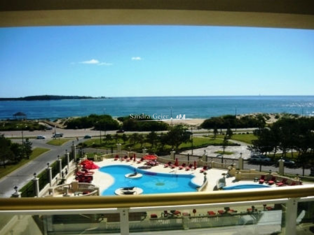Apartamento ID.175 - LE JARDIN ESQUINERO TRES SUITES