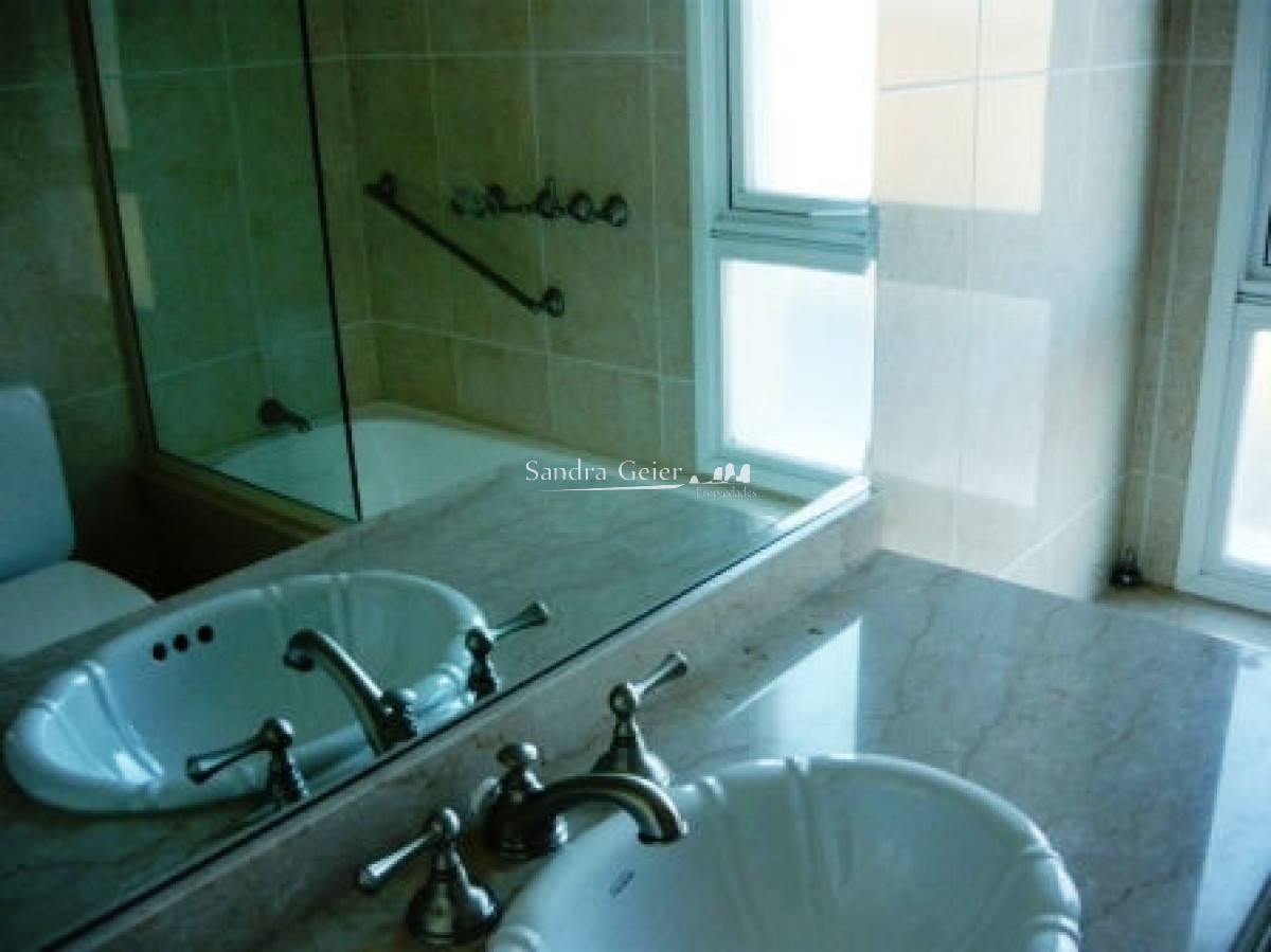 Apartamento ID.175 - LE JARDIN ESQUINERO TRES SUITES