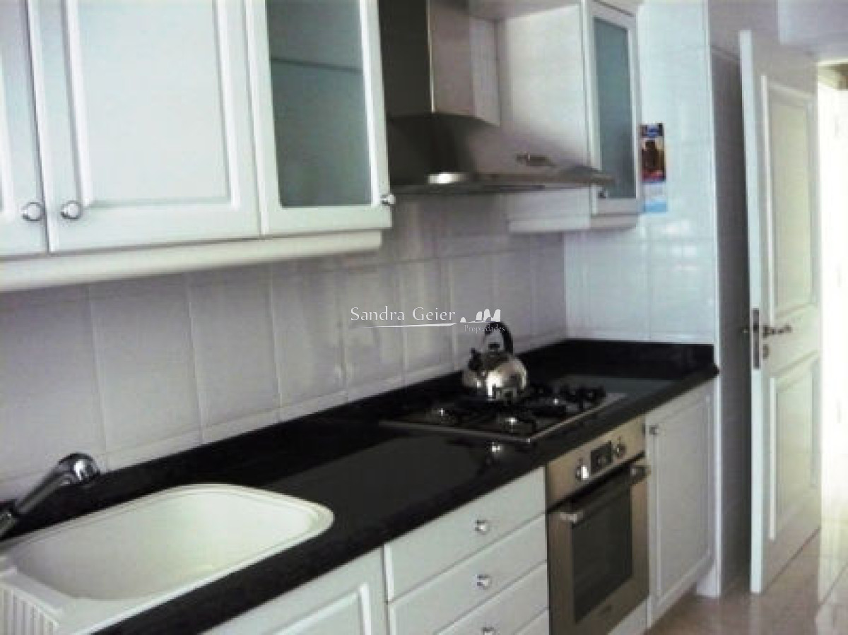 Apartamento ID.175 - LE JARDIN ESQUINERO TRES SUITES