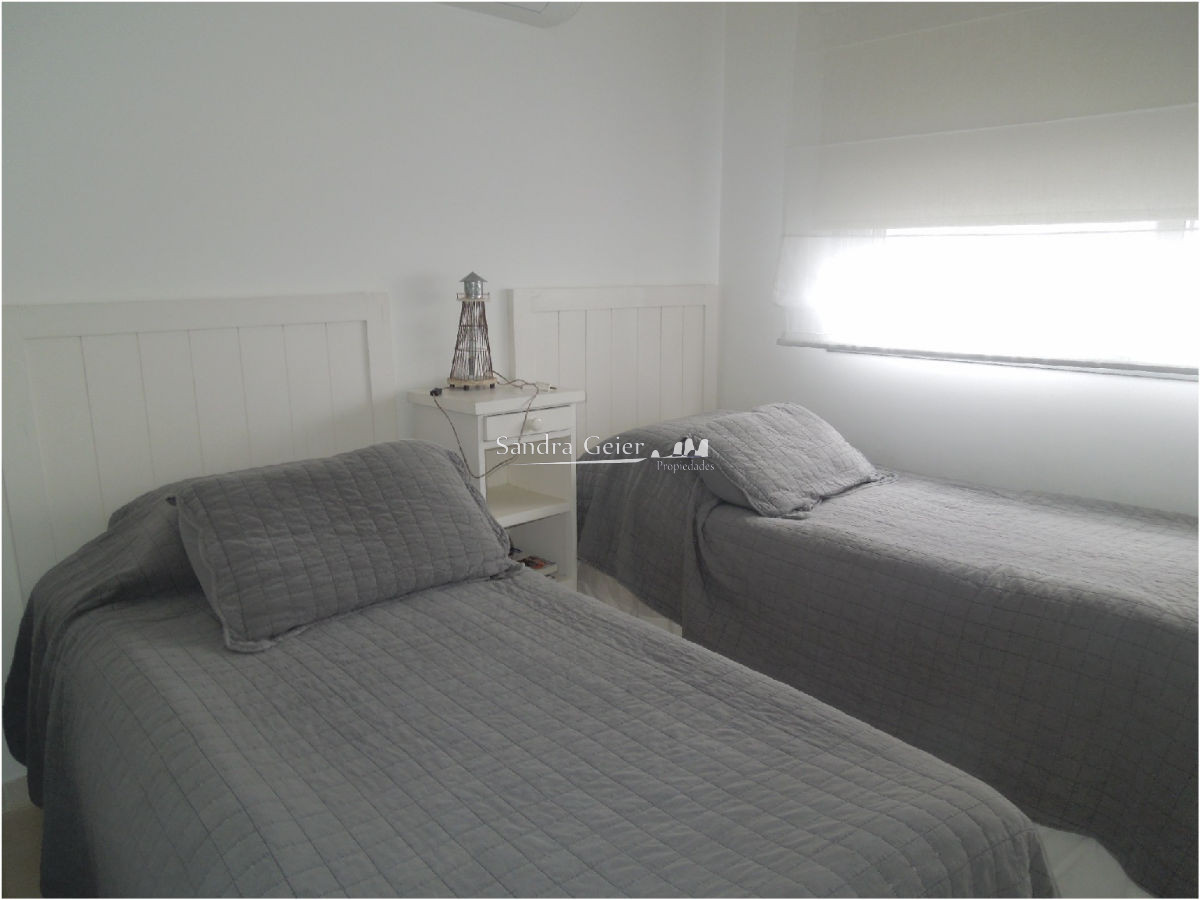 Apartamento ID.937 - AV. CHIVERTA DIVINO !!!!!!