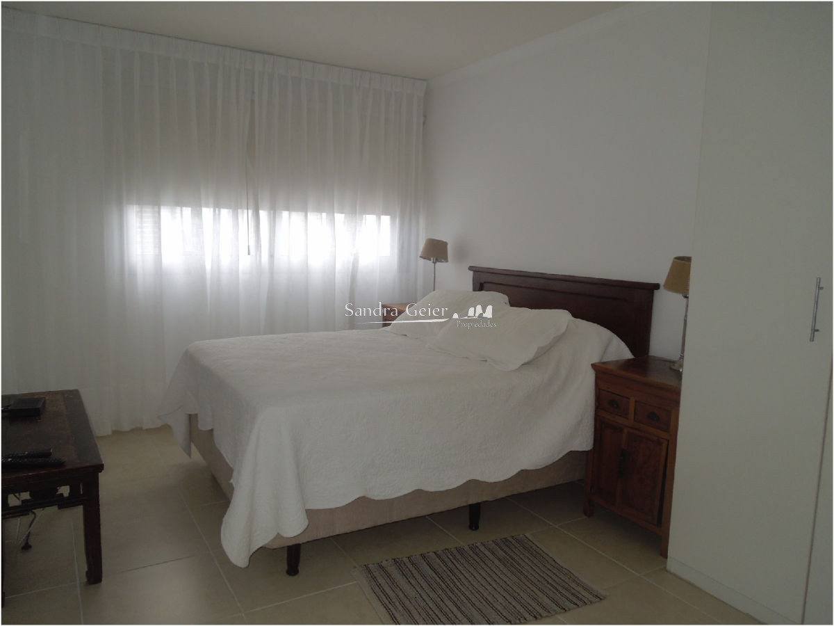 Apartamento ID.937 - AV. CHIVERTA DIVINO !!!!!!