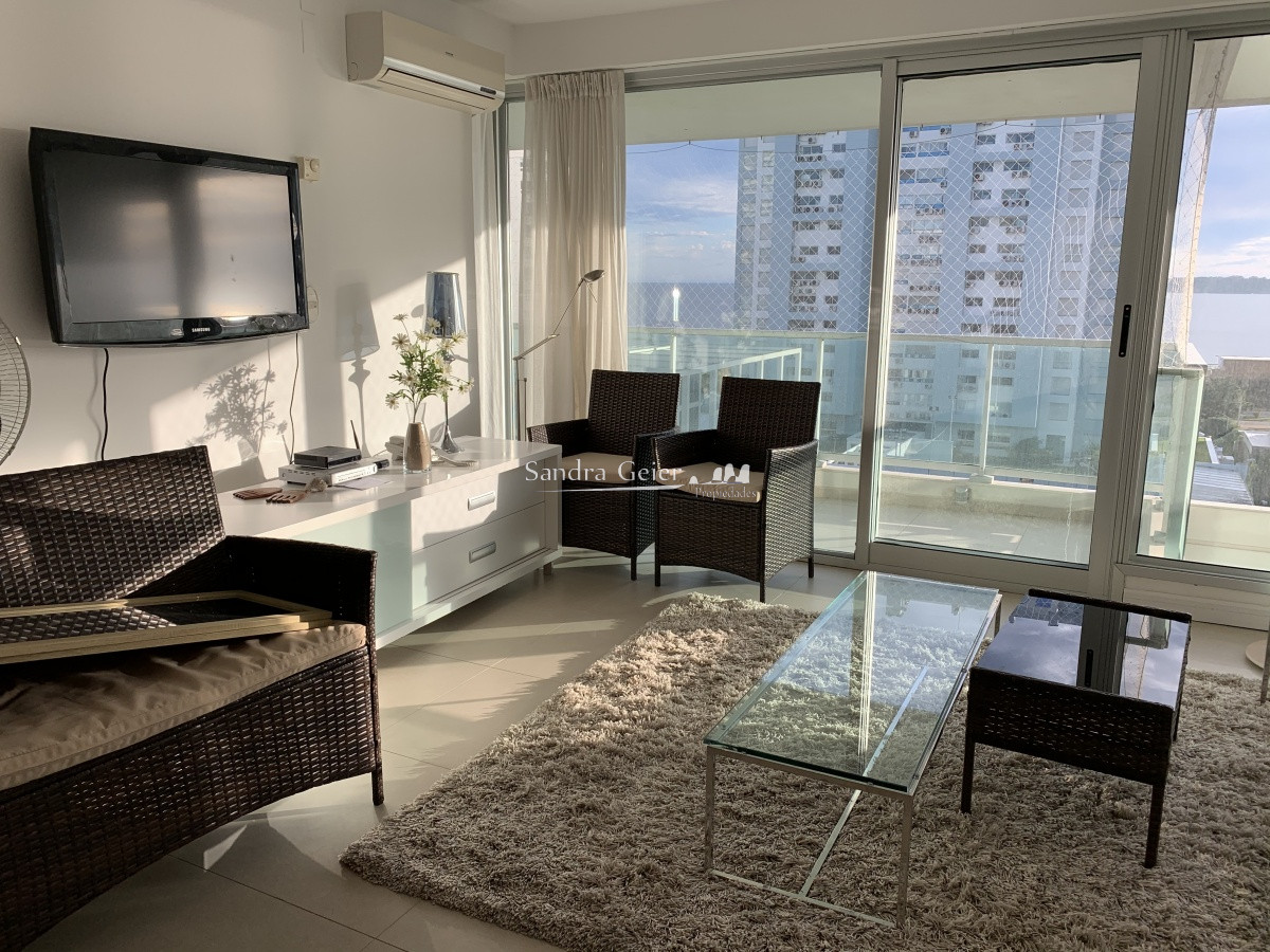 Apartamento ID.1145 - MANSA UNA CUADRA DEL MAR
