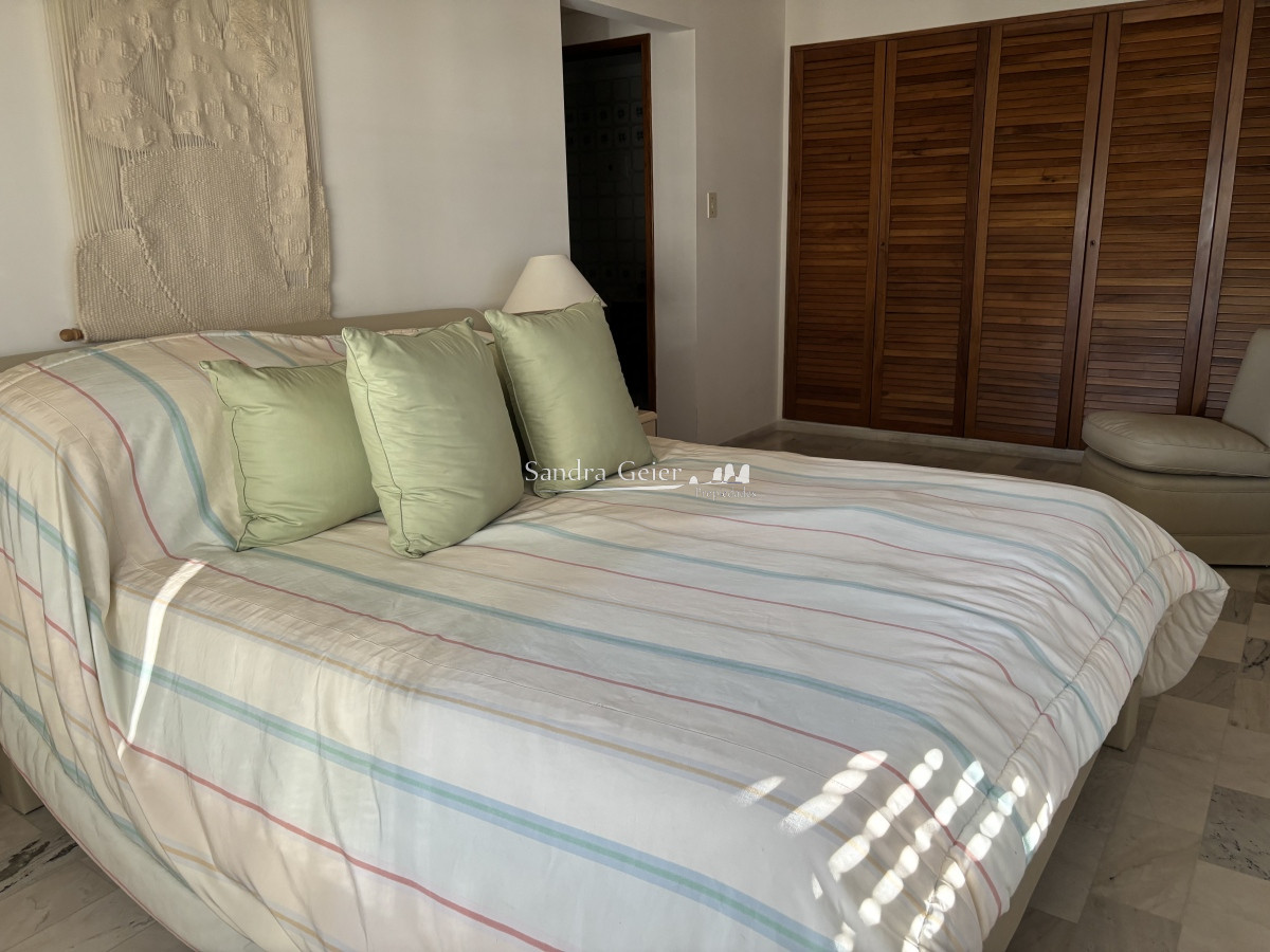 Apartamento ID.2421 - AV ROOSVELT BAJO SU VALOR VENTA EXCELENTE PRECIO