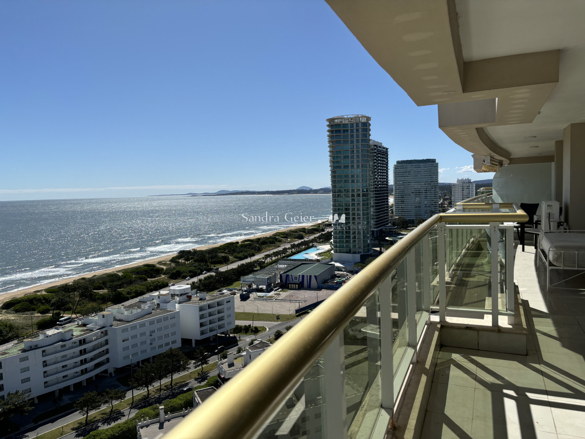 Apartamento ID.2777 - VENTA  MANSA LE JARDIN MANSA PRIMERA FILA UNIFICADO CENTRAL