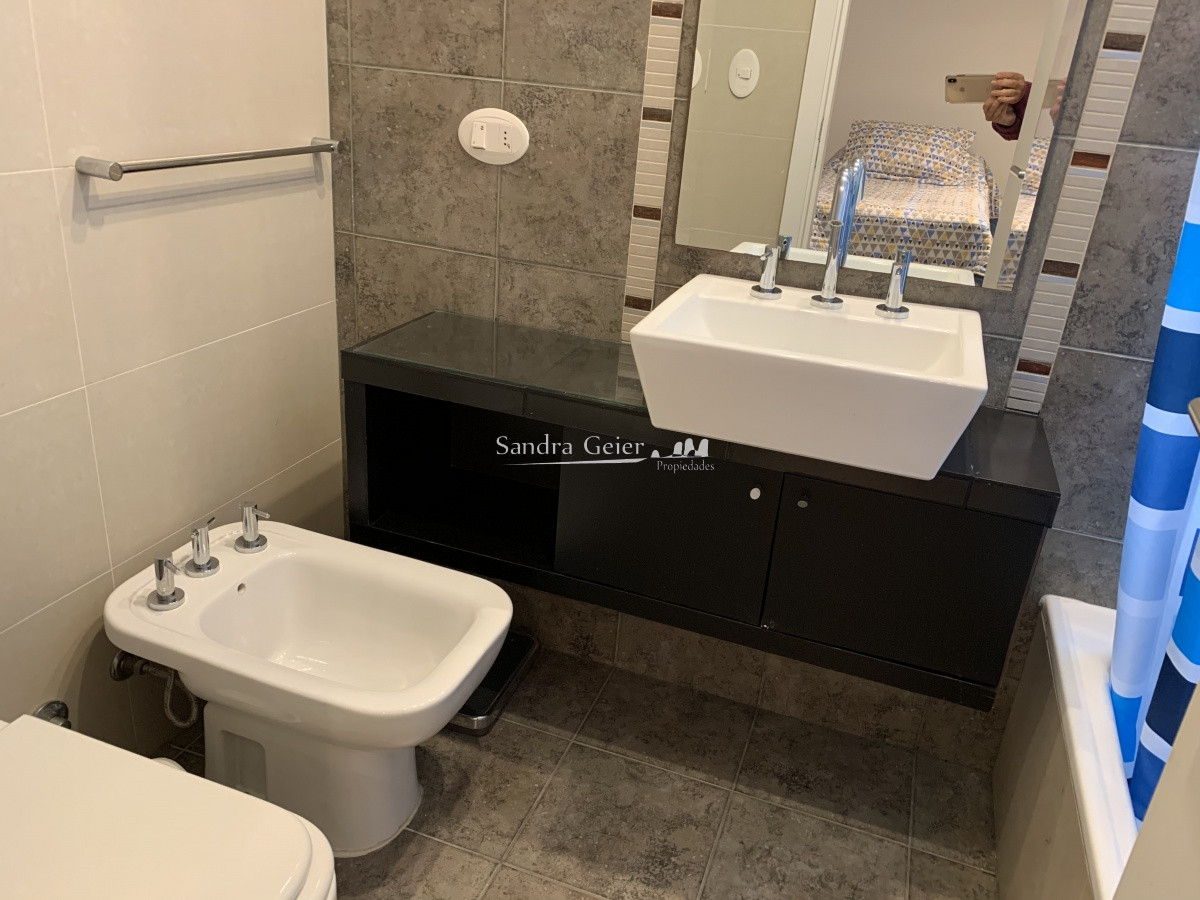 Apartamento ID.1145 - MANSA UNA CUADRA DEL MAR