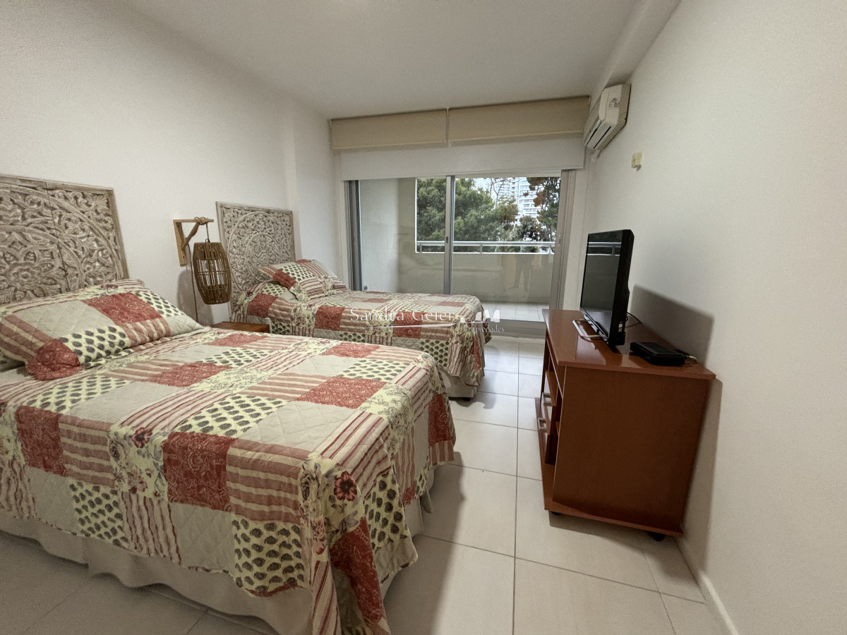 Apartamento ID.1963 - FOREST TOWER 1 PARADA 5 PLAYA BRAVA VENT AY ALQUILER