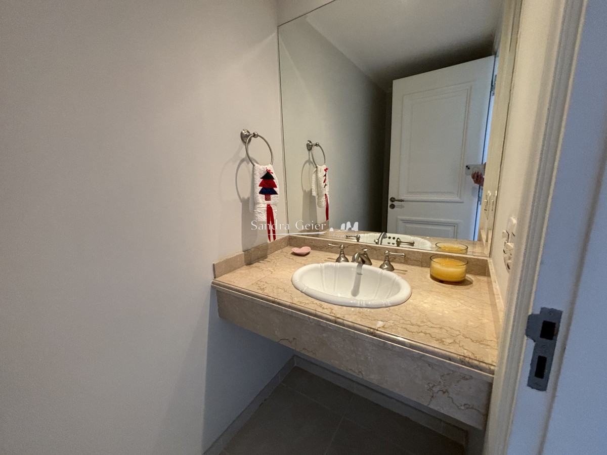 Apartamento ID.2777 - VENTA  MANSA LE JARDIN MANSA PRIMERA FILA UNIFICADO CENTRAL