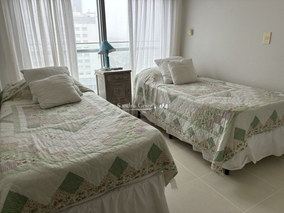 Apartamento ID.2582 - SEASONS TOWER VENTA  MANSA PEGADO A ENJOY CONRAD HOTEL