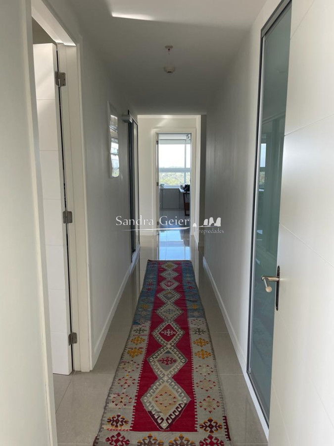 Apartamento ID.2414 - ONE 1 VENTA PISO ALTO ESQUINERO CON VISTA AL MAR Y A PURO SOL!!!!