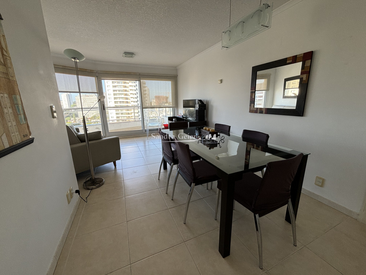 Apartamento ID.218 - AV. CHIVERTA EXCELENTE ALTURA Y ORIENTACION