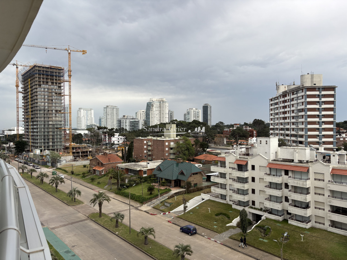 Apartamento ID.28 - Av. Chiverta Aidy Grill orientacion norte