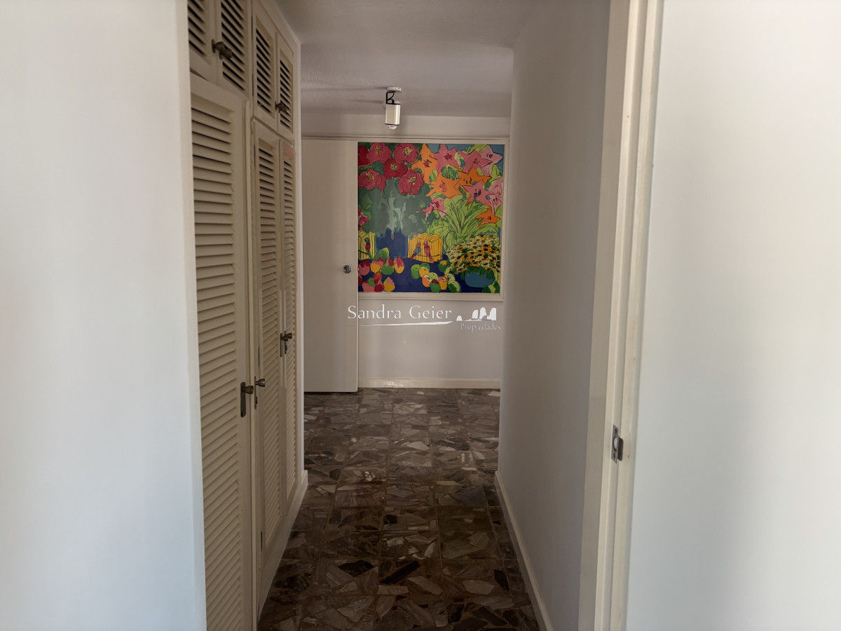 Apartamento ID.3140 - VENTA EN EXCLUSIVIDAD MALECON MANSA FRENTE AL MAR