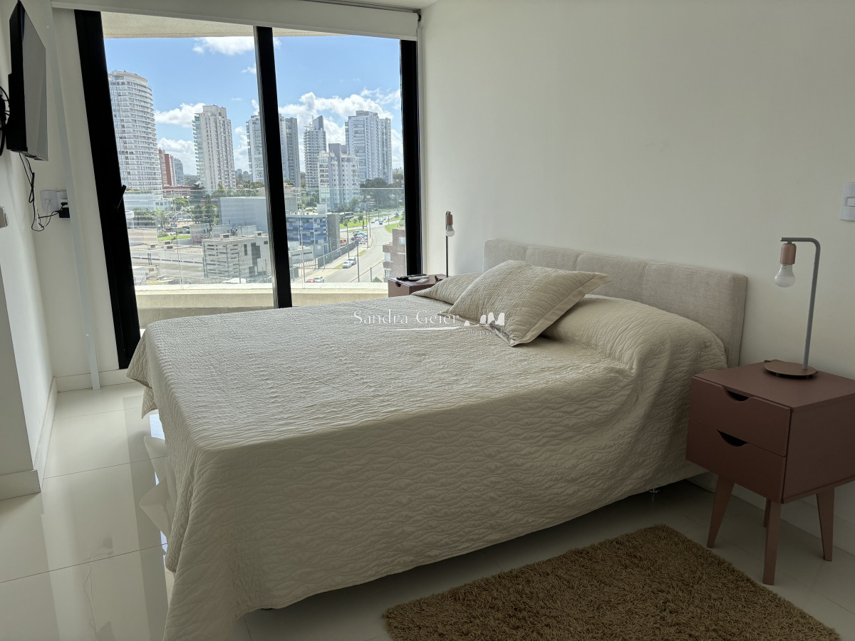 Apartamento ID.1767 - Venta - Parada 3 Mansa. Av. Chiverta casi a estrenar