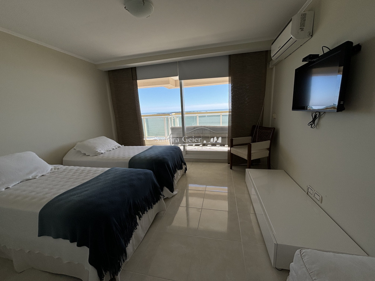 Apartamento ID.2777 - VENTA  MANSA LE JARDIN MANSA PRIMERA FILA UNIFICADO CENTRAL