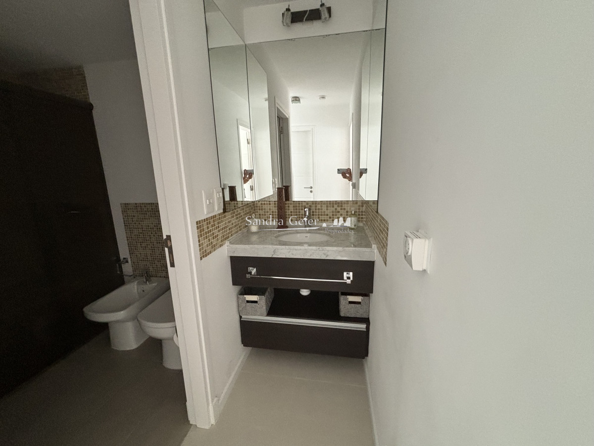 Apartamento ID.2431 - VENTA BRAVA PARADA 6 GARAGE DOBLE DOS DORMITORIOS