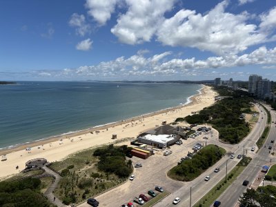 Apartamento ID.1011 -  venta MILLENIUM TOWER mansa frente al mar tres suites y dependencias