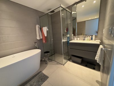Apartamento ID.2760 - VENTA PISO ALTO TORRE LE PARC III BRAVA PRIMERA LINEA FRENTE AL MAR 
