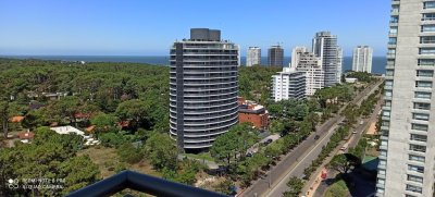 Apartamento ID.1333 - EXCELENTES VISTAS CERCA DEL SHOPPING EN EDIFICIO NUEVO DE CATEGORIA