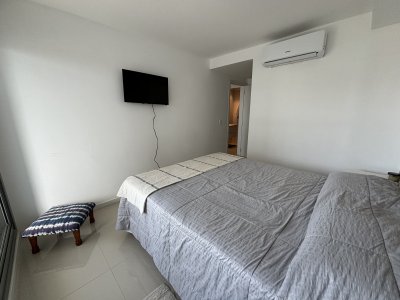 Apartamento ID.2323 - Venta brava dos dormitorios parada 7, una cuadra del mar