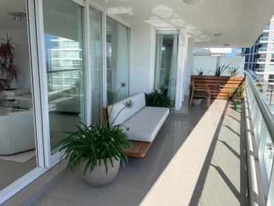 Apartamento ID.2414 - ONE 1 VENTA PISO ALTO ESQUINERO CON VISTA AL MAR Y A PURO SOL!!!!