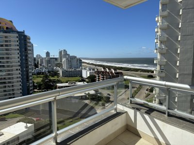 Apartamento ID.218 - AV. CHIVERTA EXCELENTE ALTURA Y ORIENTACION