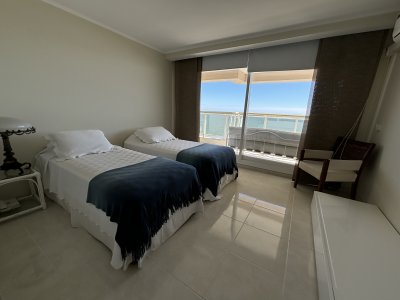 Apartamento ID.2777 - VENTA  MANSA LE JARDIN MANSA PRIMERA FILA UNIFICADO CENTRAL