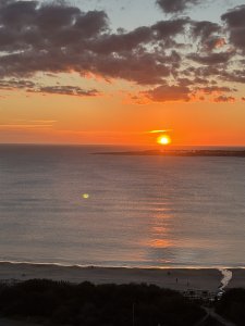 Apartamento ID.1011 -  venta MILLENIUM TOWER mansa frente al mar tres suites y dependencias