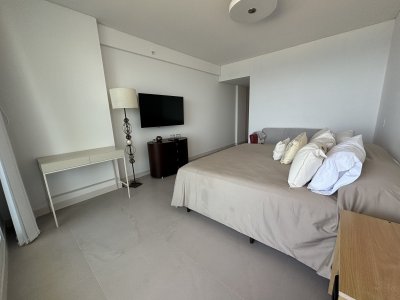 Apartamento ID.2760 - VENTA PISO ALTO TORRE LE PARC III BRAVA PRIMERA LINEA FRENTE AL MAR 