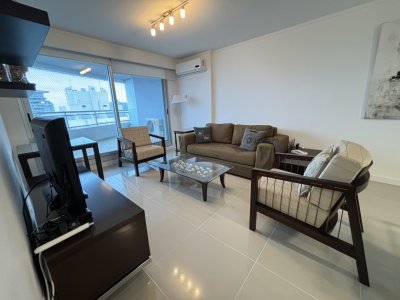 Apartamento ID.2717 - VENTA AV. CHIVERTA PISO ALTO TRES DORMITORIOS BRAVA AIDY GRILL