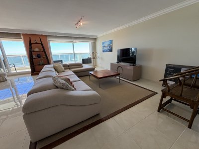Apartamento ID.2777 - VENTA  MANSA LE JARDIN MANSA PRIMERA FILA UNIFICADO CENTRAL