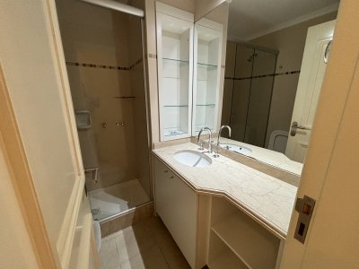 Apartamento ID.11 - AV. CHIVERTA  VENTA DOS DORMITORIOS CON SERVICIOS,  VISTA LA MAR 