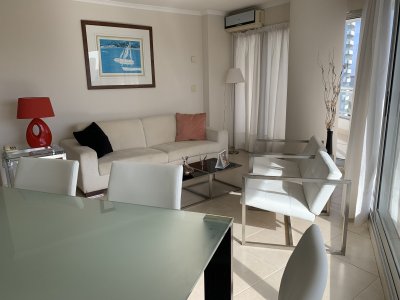 Apartamento ID.2525 - Venta - Av Chiverta todo sol y luz