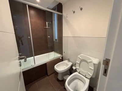 Apartamento ID.2717 - VENTA AV. CHIVERTA PISO ALTO TRES DORMITORIOS BRAVA AIDY GRILL