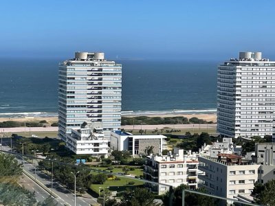 Apartamento ID.2414 - ONE 1 PISO ALTO ESQUINERO CON VISTA AL MAR Y A PURO SOL!!!!