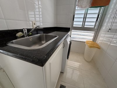 Apartamento ID.1011 -  venta MILLENIUM TOWER mansa frente al mar tres suites y dependencias
